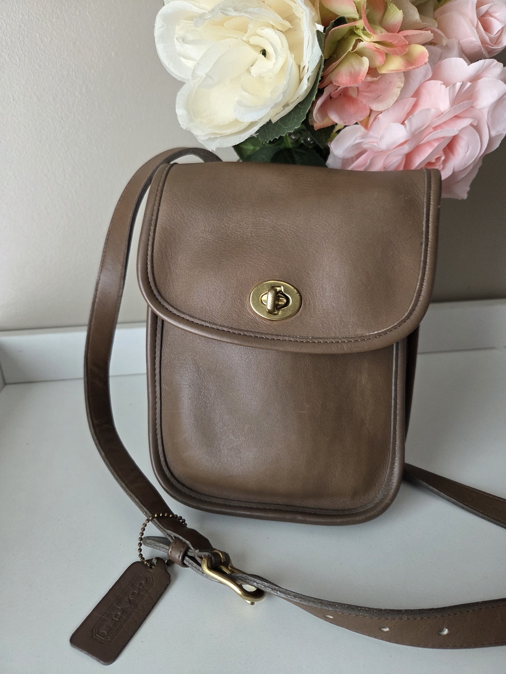 Vintage Coach Brown Leather Turnlock Crossbody Bag